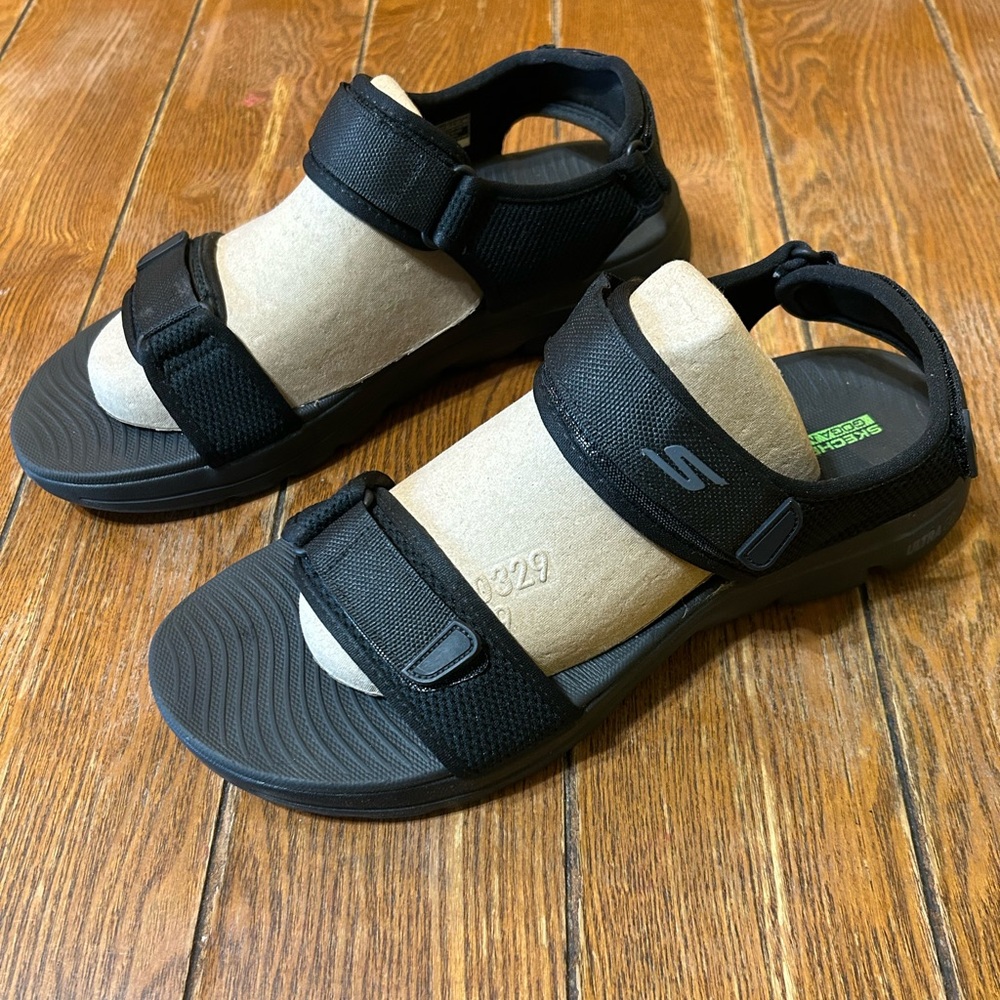 SKECHERS Men's Ultra Go Sporty Strap Sandals Size 12